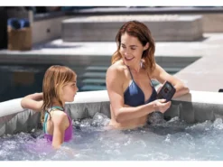 Intex Pure Spa Greywood Deluxe Opblaasbare Spa - 6 Persoons -Bestway Verkoop 28442 inuse2 2020 300