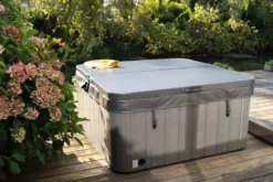 W'eau Spa Cover 210 X 210 Cm - Radius 18 Cm -Bestway Verkoop kopie van laj09934 1 1